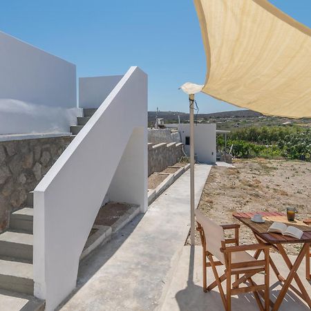 Amato Villa Mandrakia Exterior photo