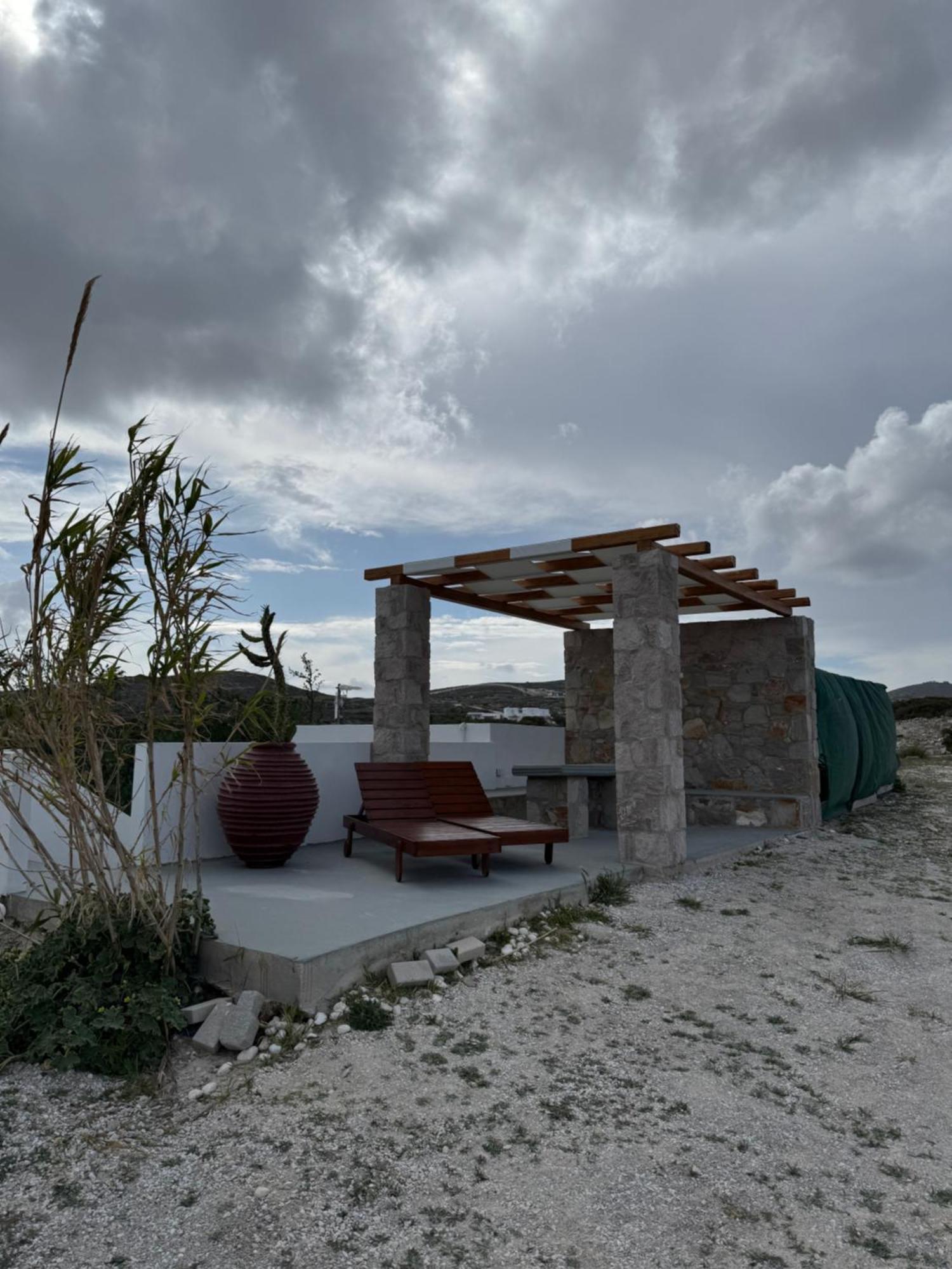 Amato Villa Mandrakia Exterior photo